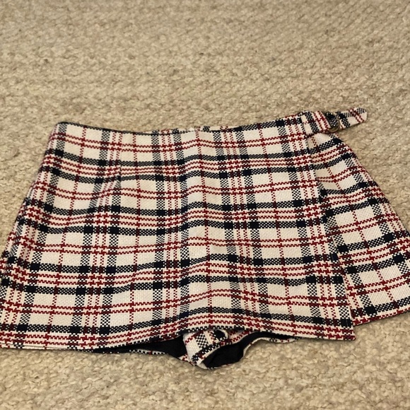 Forever 21 Plaid Skort, size 30, navy/red/cream - Picture 3 of 5